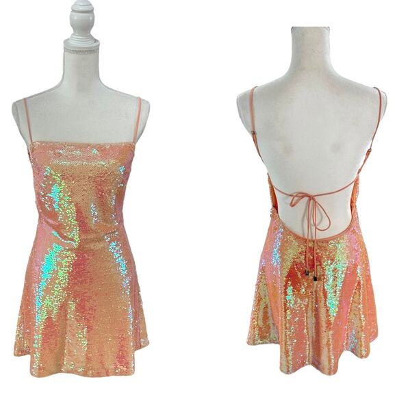 Kimchi Blue Sand Dollar Sequin Square Neck Peach Dress Size Medium Taylor Swift - Picture 1 of 16